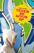 Tegen de muur