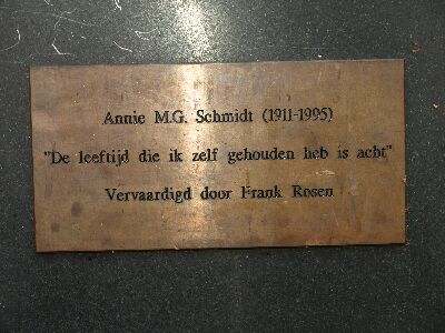 borstbeeld Annie M.G. Schmidt