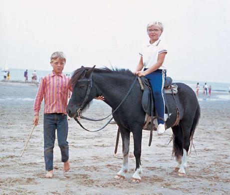 Stef Bos aan het strand